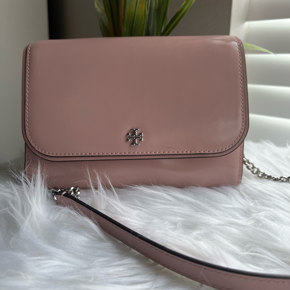 Tory Burch Emerson chain wallet in clay pink